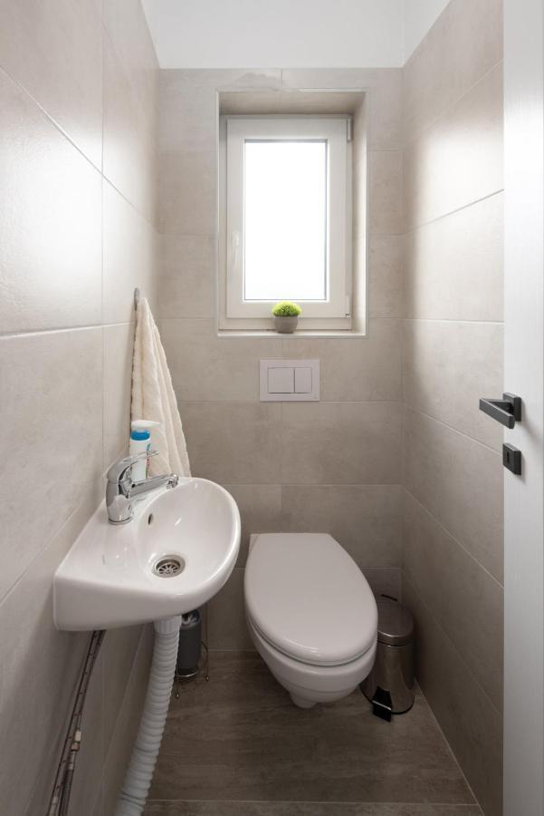Marin Apartment ชิซิชี ภายนอก รูปภาพ