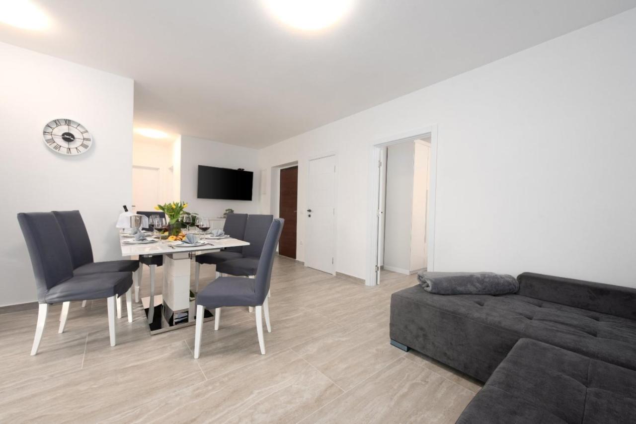 Marin Apartment ชิซิชี ภายนอก รูปภาพ