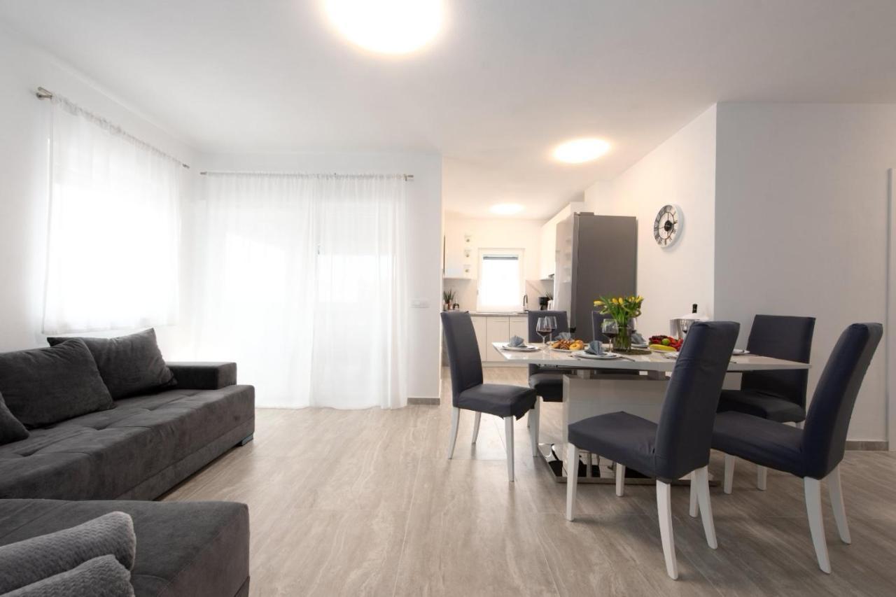 Marin Apartment ชิซิชี ภายนอก รูปภาพ