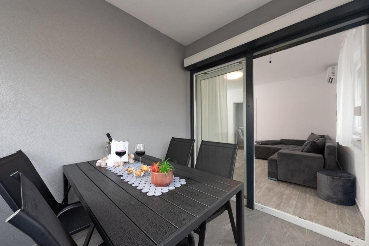Marin Apartment ชิซิชี ภายนอก รูปภาพ