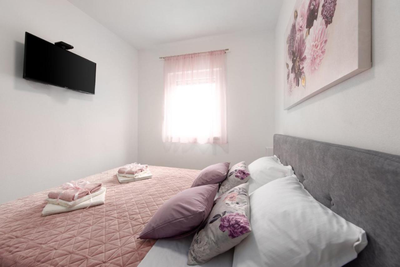 Marin Apartment ชิซิชี ภายนอก รูปภาพ