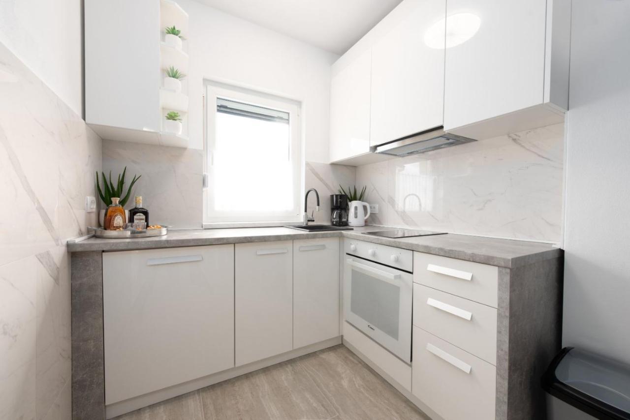 Marin Apartment ชิซิชี ภายนอก รูปภาพ